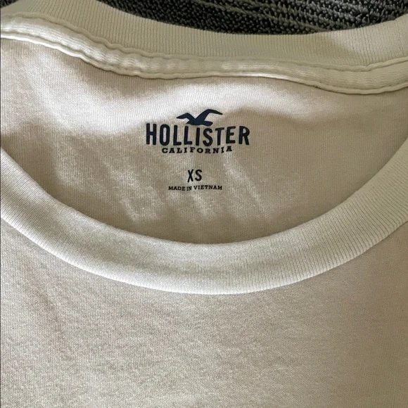 Hollister Men’s XS Blue Ombre and Gray Tees-2 pack - Picture 3 of 3
